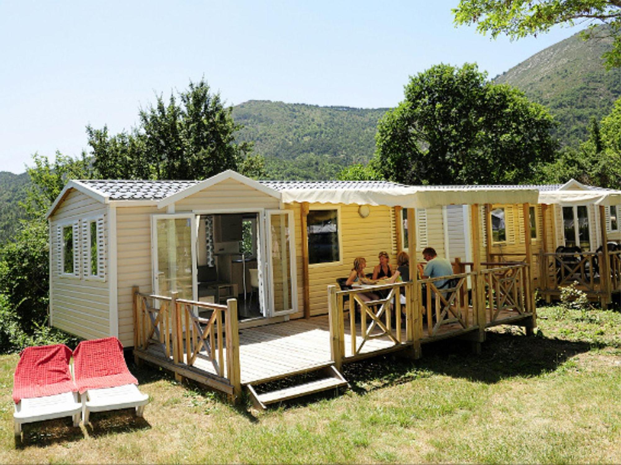 Camping Rcn Les Collines De Castellane Quarto foto